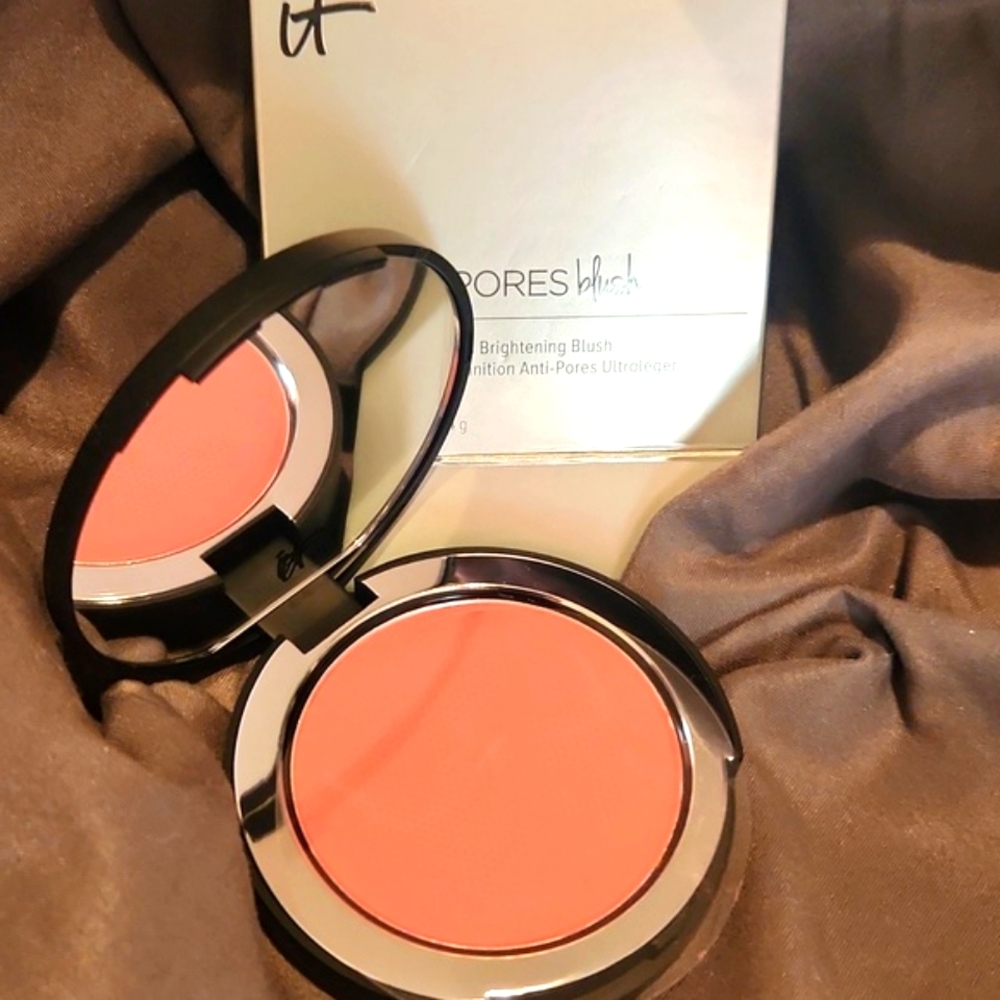 It Cosmetics Bye Bye Pores Blush